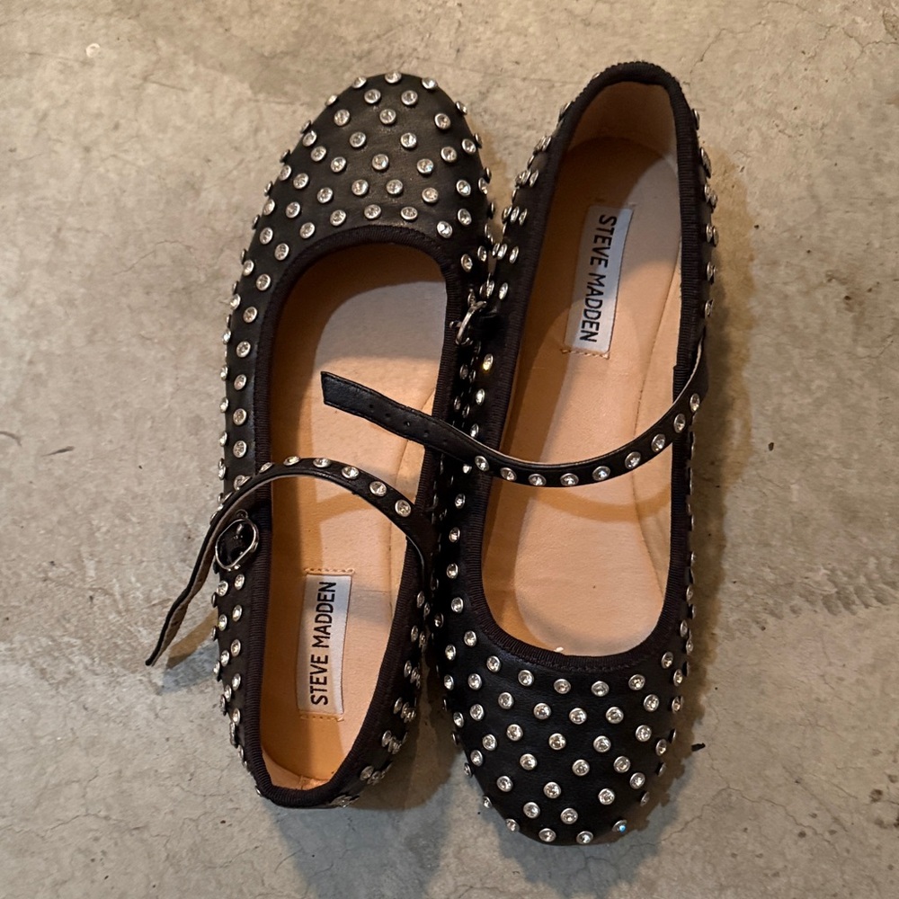 Steve Madden embellished flats